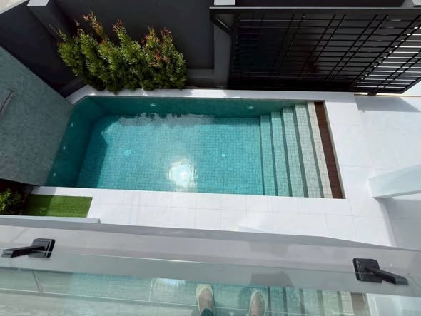 pool of Eakmongkol Village Pattaya