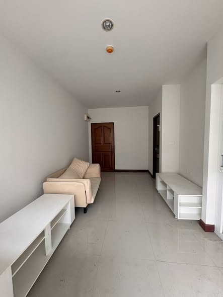 Ease Ratchada Condominium