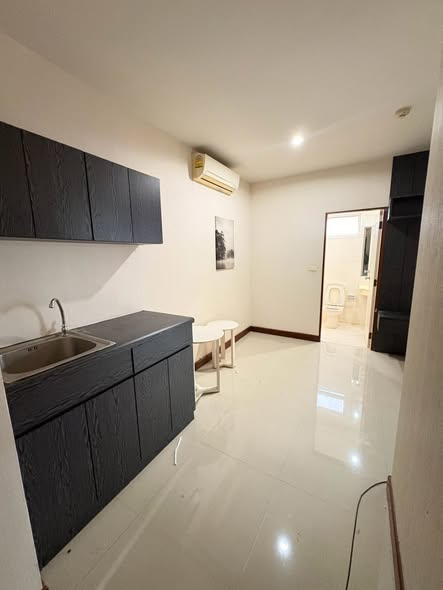 Ease Ratchada Condominium