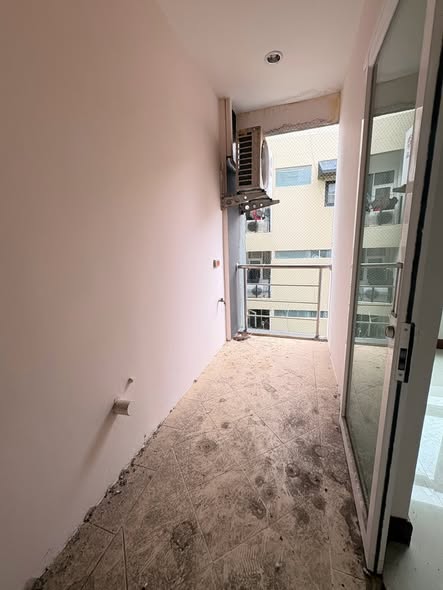 Ease Ratchada Condominium