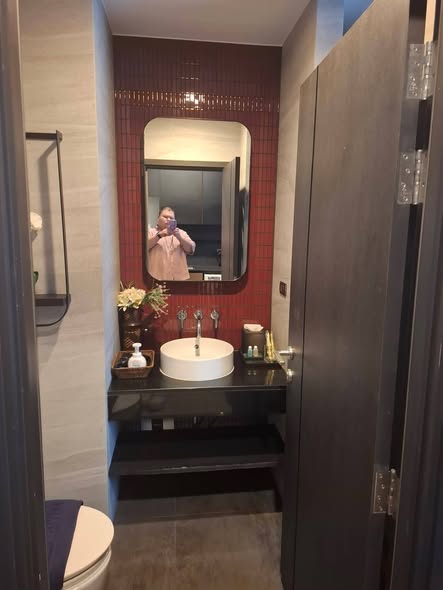 bathroom of Edge Central Pattaya