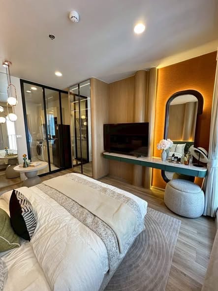 bedroom of Eight Thong Lo