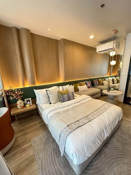 bedroom of Eight Thong Lo