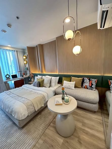 living room and bedroom of Eight Thong Lo