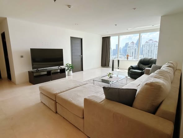 living room of Eight Thonglor Residence