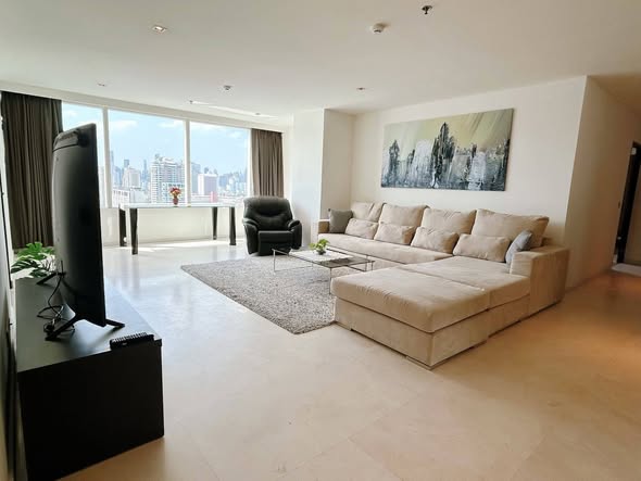 living room of Eight Thonglor Residence