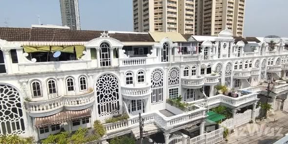 Ekkamai Villas