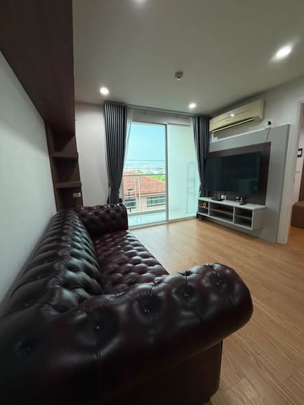 bedroom and living room of ELEMENTS SRINAGARINDRA CONDO