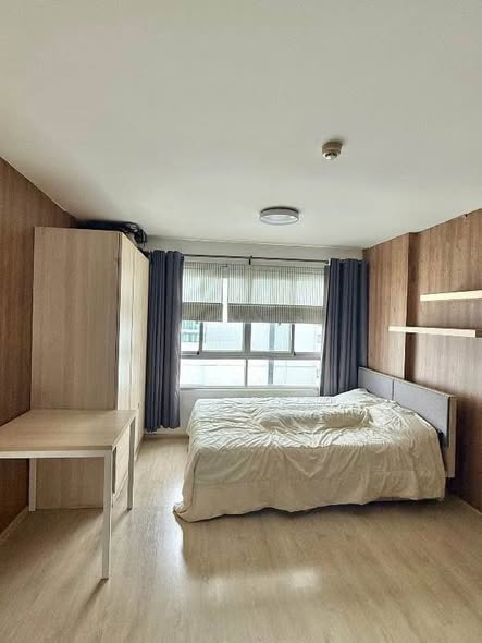 bedroom of Elio Del Ray