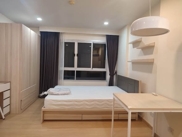 bedroom of Elio Del Ray
