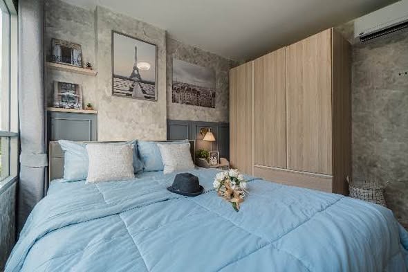 bedroom of Elio Del Ray