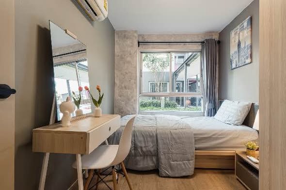 bedroom of Elio Del Ray