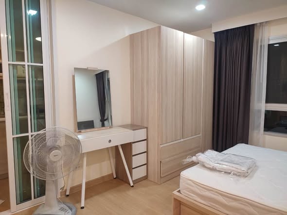 bedroom of Elio Del Ray