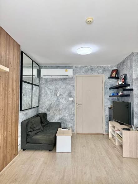 bedroom and room interior of Elio Del Ray