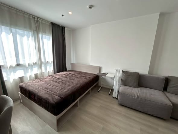 bedroom of Elio Sathorn-Wutthakat