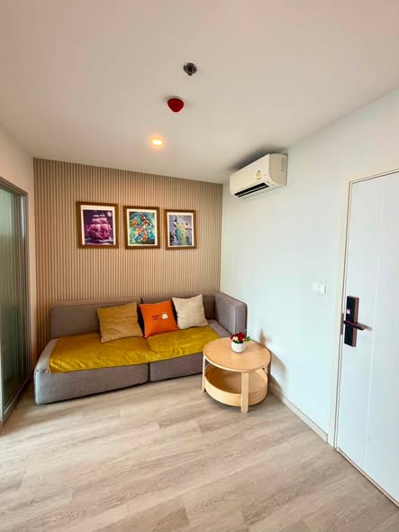 living room and bedroom and room interior of Elio Sathorn-Wutthakat