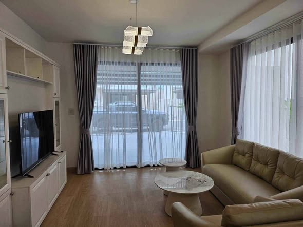 living room and bedroom of ENGEL HAUS โรงโป๊ะ-มอเตอร์เวย์7