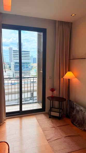 bedroom of Equinox Phahol Vibha