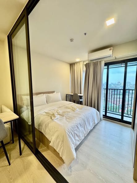 bedroom and room interior of FLO by Sansiri