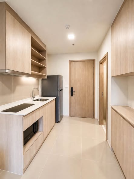 room interior and bathroom of FLO by Sansiri