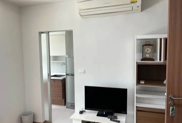 bedroom of Fuse Chan Sathorn