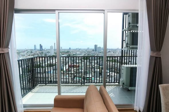 bedroom of Fuse Chan Sathorn