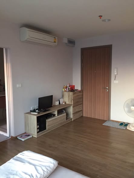 bedroom and room interior of Fuse Chan Sathorn