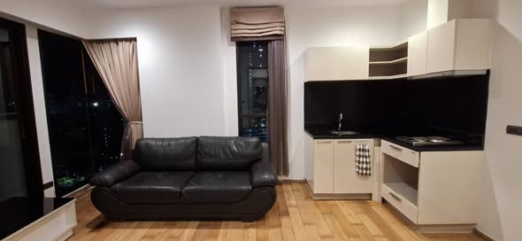 living room of Fuse Sathon-Taksin