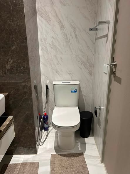 bathroom of Fynn Asoke
