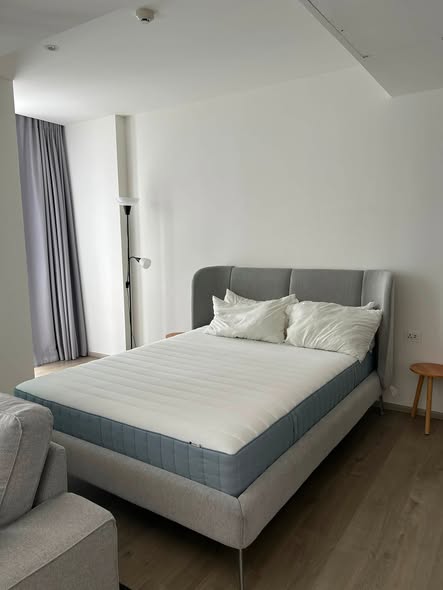 bedroom of Fynn Asoke