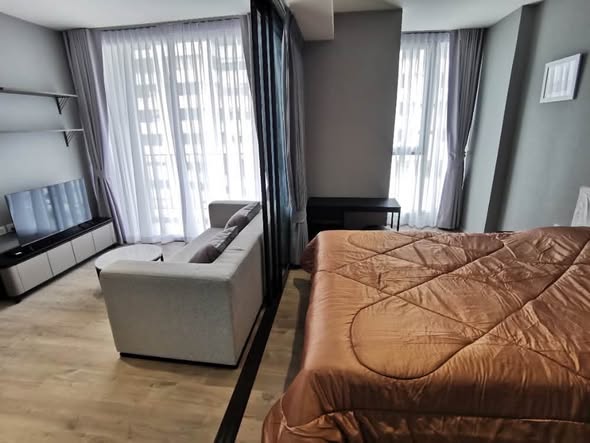 bedroom of Fynn Asoke