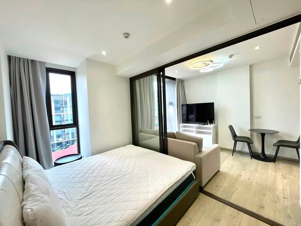 bedroom of Fynn Asoke
