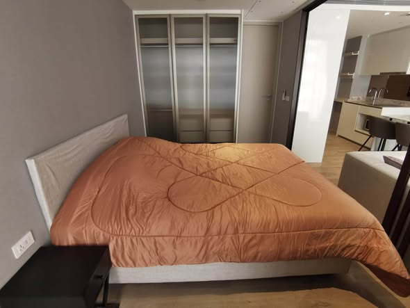 bedroom of Fynn Asoke