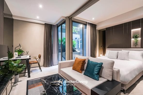 bedroom and living room of Fynn Sukhumvit 31