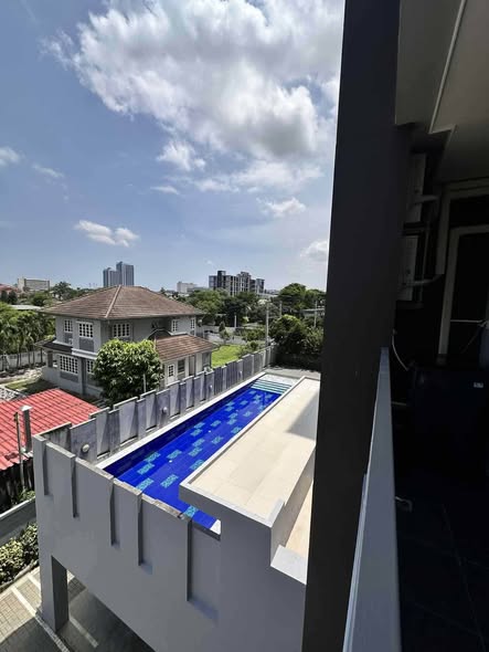 pool of G HAUS Condominium Santikham 4