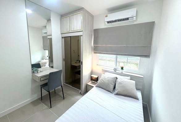 bedroom and room interior of Golden Neo, Sukhumvit LaSalle