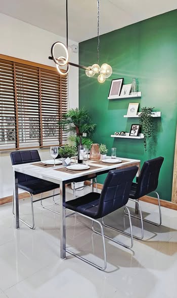 room interior of Golden Town, Nonthaburi – BTS some betel.