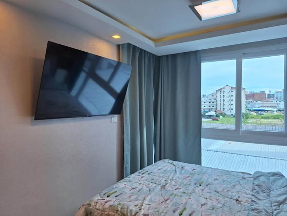 bedroom of Grand Avenue Residence condominium Pattaya
