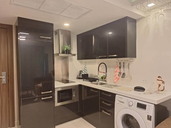kitchen of Grand Avenue Residence condominium Pattaya
