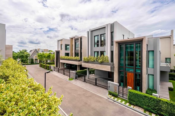 Grand Bangkok Boulevard Rama9-Krungthepkritha