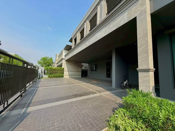 Grand Bangkok Boulevard Rama9-Krungthepkritha