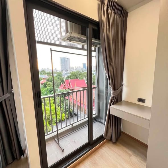 bedroom and room interior of Groove Scape Ladprao-Sutthisan (กรูฟ สเคป ลาดพร้าว – สุทธิสาร)