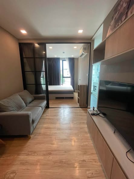 bedroom and room interior of Groove Scape Ladprao-Sutthisan (กรูฟ สเคป ลาดพร้าว – สุทธิสาร)