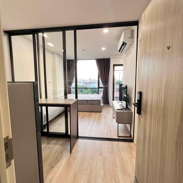 bedroom and room interior of Groove Scape Ladprao-Sutthisan (กรูฟ สเคป ลาดพร้าว – สุทธิสาร)