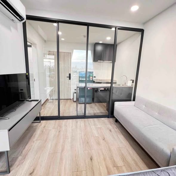 bedroom and room interior of Groove Scape Ladprao-Sutthisan (กรูฟ สเคป ลาดพร้าว – สุทธิสาร)
