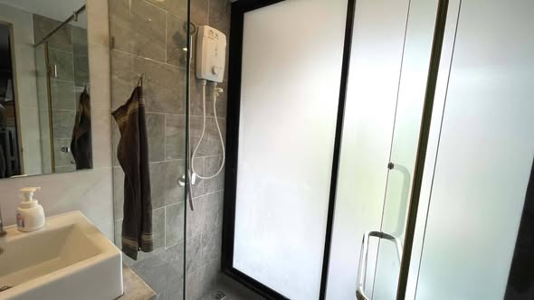room interior and bathroom of Haus Niche แจ้งวัฒนะ