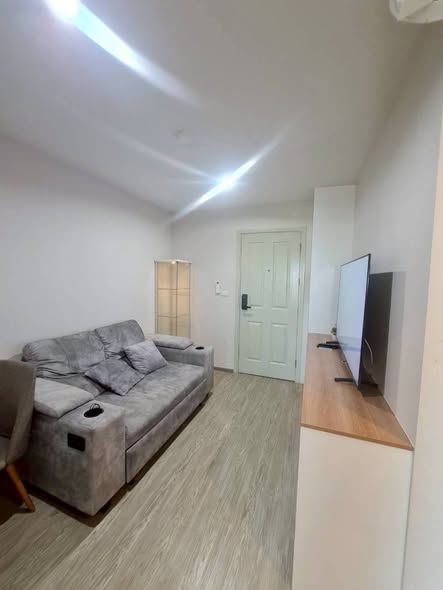 living room of HI SEACON STATION – Condominium