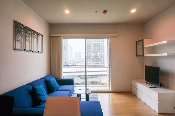 living room of Hive Sathorn