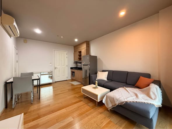 living room of Hive Sathorn