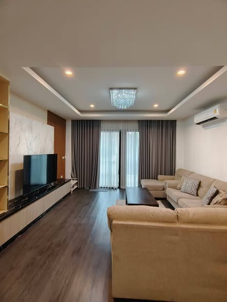 bedroom and living room of House 10-5 Ekkamai2